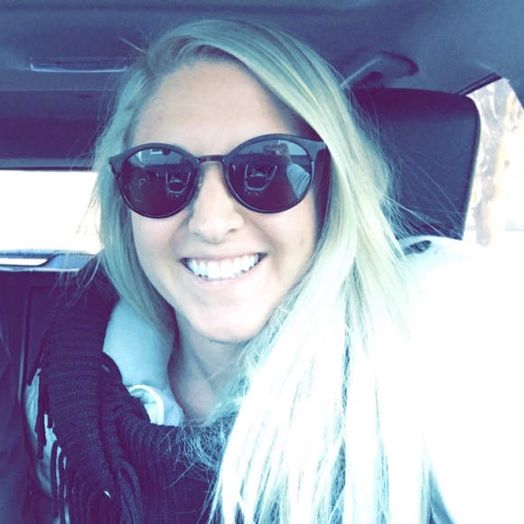 Profile Picture of Jordan Schlimgen (@jordanschlimgen) on Poshmark