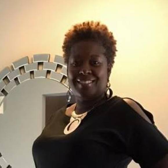 Profile Picture of Alecia Boynton-bridges (@aleciarenee1) on Poshmark