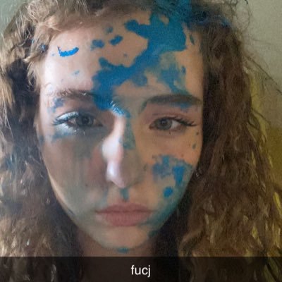 Profile Picture of Back Brace Case Catcher (@ToriSeleey) on Twitter