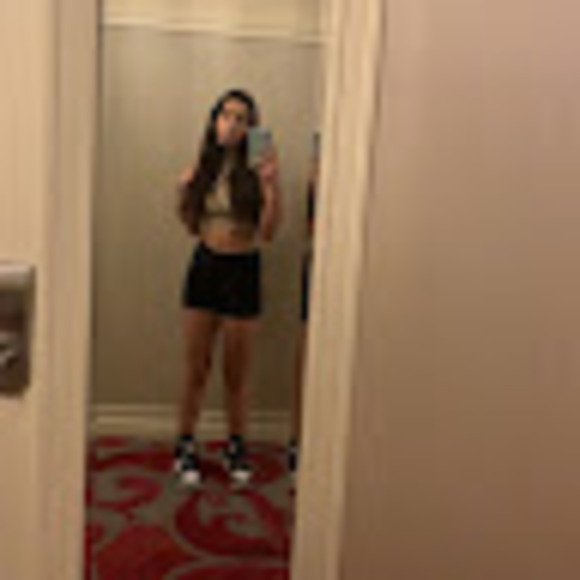 Kassia eve Tsalikis - Poshmark Profile Picture of Kassia eve Tsalikis (@kassiatsalikis) on Poshmark