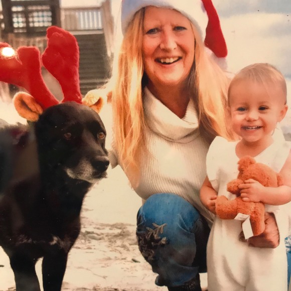 Profile Picture of Andy Maurer (@andymarie) on Poshmark