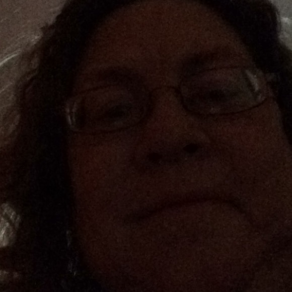 Profile Picture of Kim Beckett (@kebeckett) on Poshmark