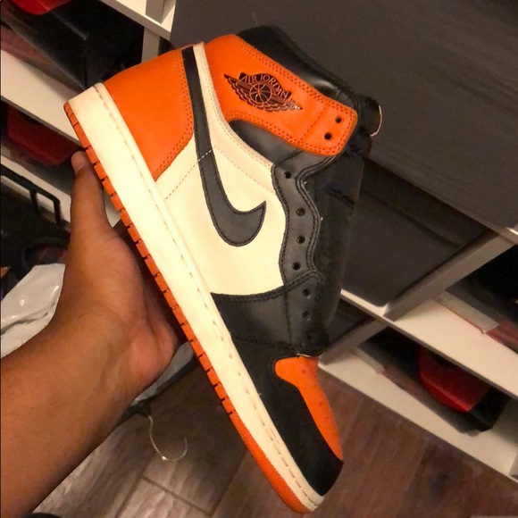 Profile Picture of Christopher Hodges (@thekidhodges) on Poshmark