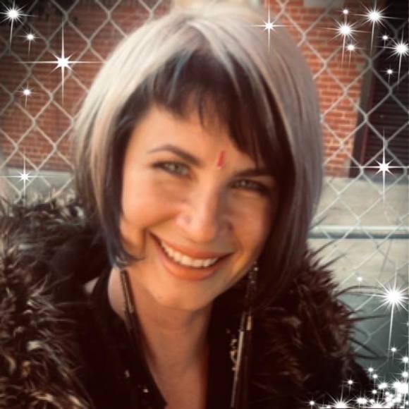 Profile Picture of Karen Cook (@karencook69) on Poshmark