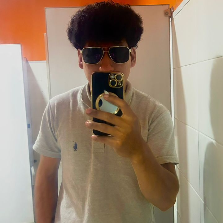 Profile Picture of eliardolopez (@eliardolopez) on Tiktok