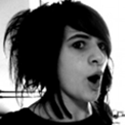 Profile Picture of Caroline ROUX (@cococrai) on Twitter