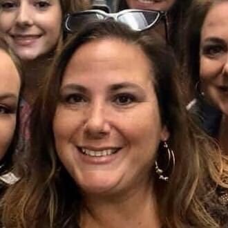 Profile Picture of Jennifer Mosher (@jennmosh) on Twitter