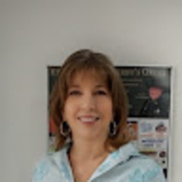 Profile Picture of Carla Carver (@carlacarver8751) on Poshmark