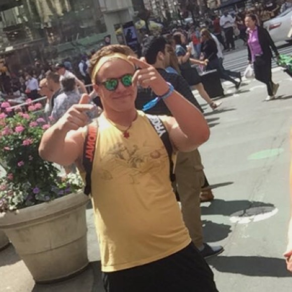 Profile Picture of Michael Lipson (@mlipson13) on Poshmark