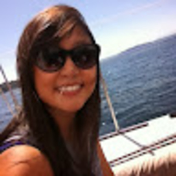 Profile Picture of Yunhee Choi-kuaea (@yunhee77) on Poshmark