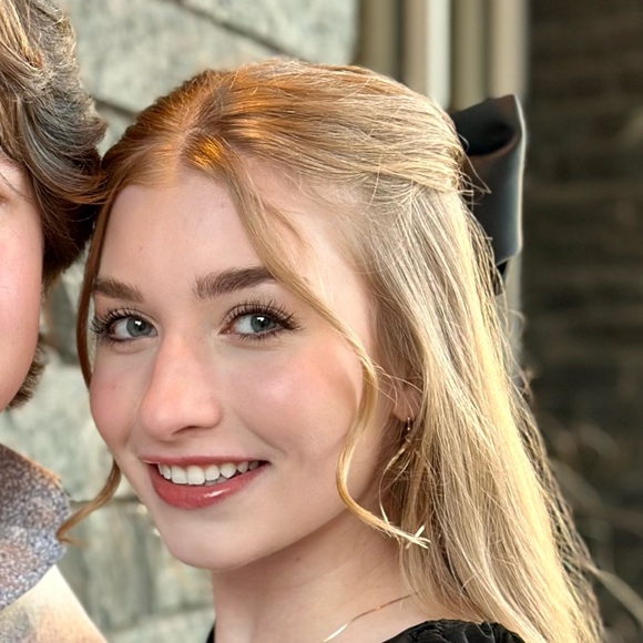 Profile Picture of Kali Knospe (@kaliknospe) on Poshmark