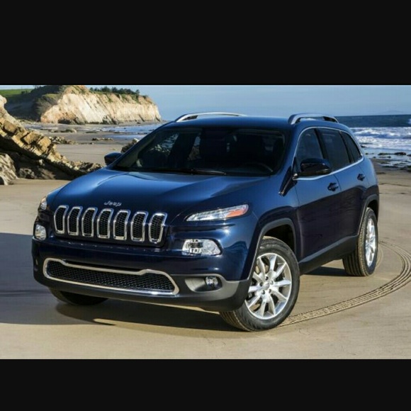 Profile Picture of Gloria Delgado (@gloriad21) on Poshmark