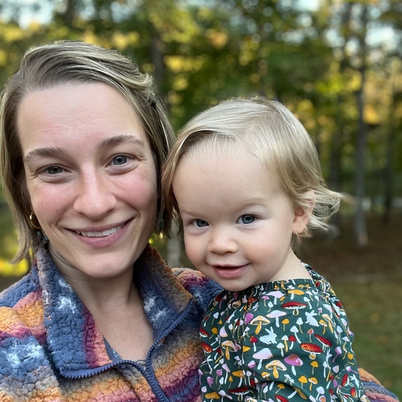 Profile Picture of Sarah Preissler (@sarahpreissler) on Poshmark