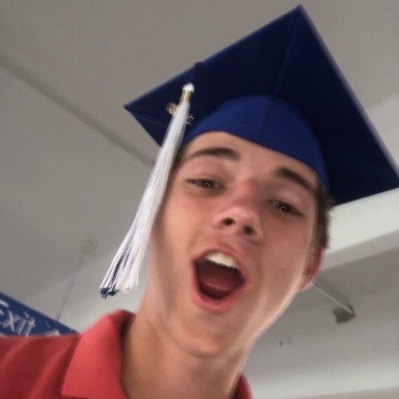 Profile Picture of Nick Moore (@nickmoore12) on Poshmark