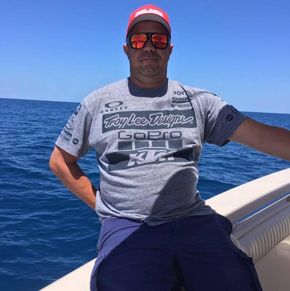 Profile Picture of Claudio Fernandes (@claudio22) on Poshmark