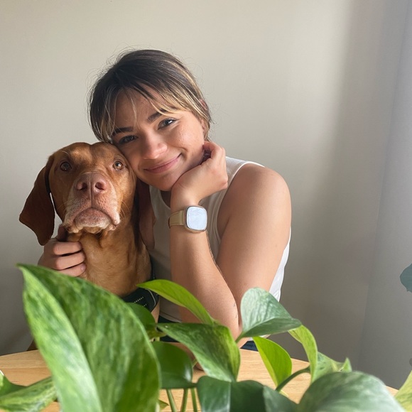 Profile Picture of Andrea Bajus (@andreab608) on Poshmark