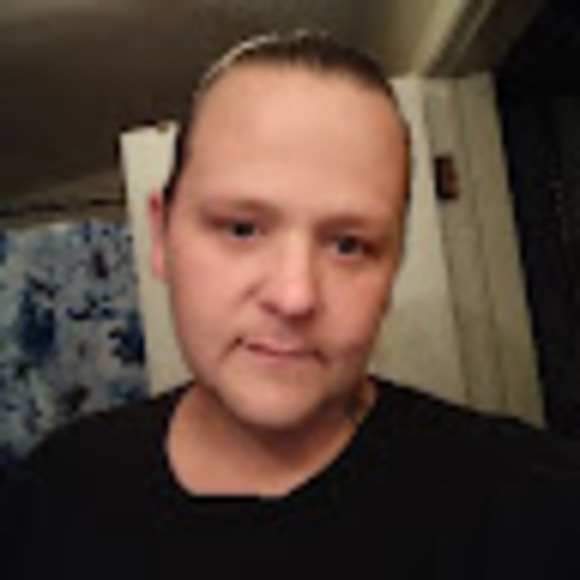 Profile Picture of Keith Clausen11 (@larryclausen82) on Poshmark