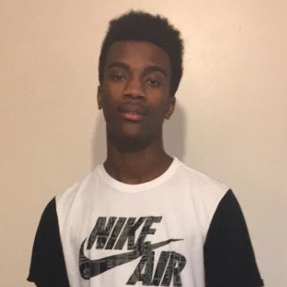 Profile Picture of Carlos Bush (@carlosbush23) on Poshmark