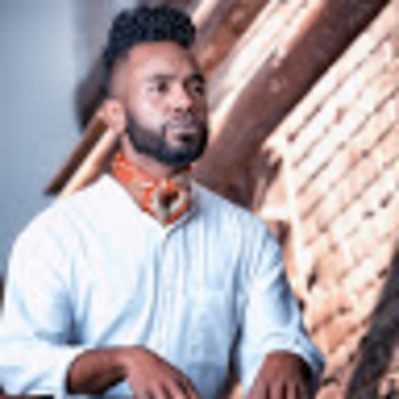 Profile Picture of Bryan Edmonds (@bryaned316) on Poshmark