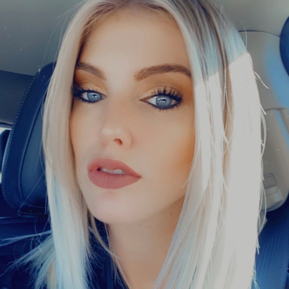 Profile Picture of Jordan Heller (@jashley1014) on Poshmark