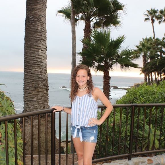 Profile Picture of Katie Fisher (@katiefisher4) on Poshmark