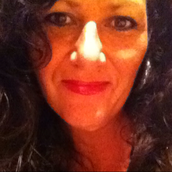 Profile Picture of April Hazen samms (@aprilsamms) on Poshmark