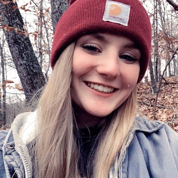 Kaitlyn Vicars - Poshmark Profile Picture of Kaitlyn Vicars (@kaitlyn_vicars) on Poshmark