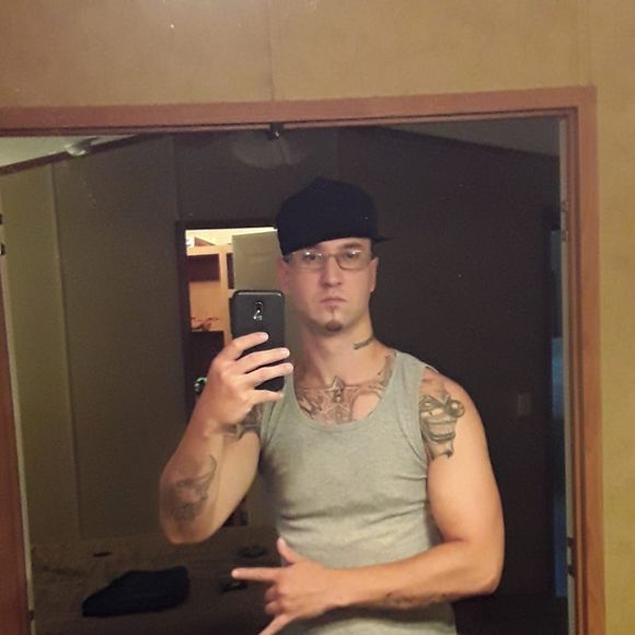 Profile Picture of Eric Grohman (@ericgrohman0) on Poshmark