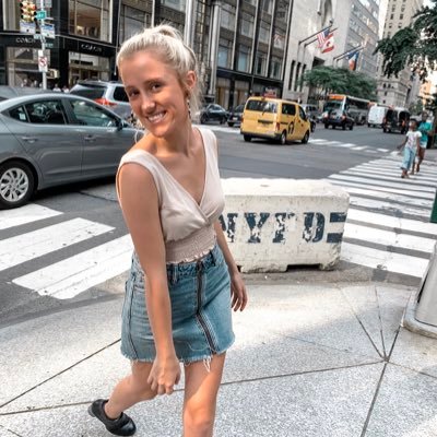 Profile Picture of Anna Stuart Brady (@annabrady24) on Twitter