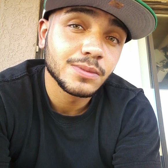 Toby Williams - Poshmark Profile Picture of Toby Williams (@toby23537) on Poshmark