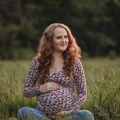 Profile Picture of Alexa Burns (@_hephephurray) on Twitter