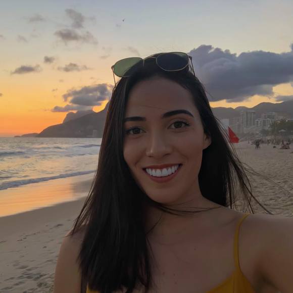 Profile Picture of Laiza Giannotto (@laizagiannotto) on Poshmark