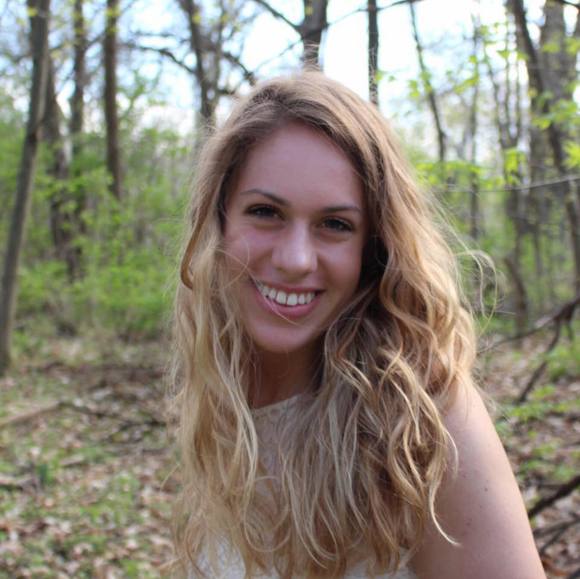 Profile Picture of Morgan Tresemer (@motrez14) on Poshmark