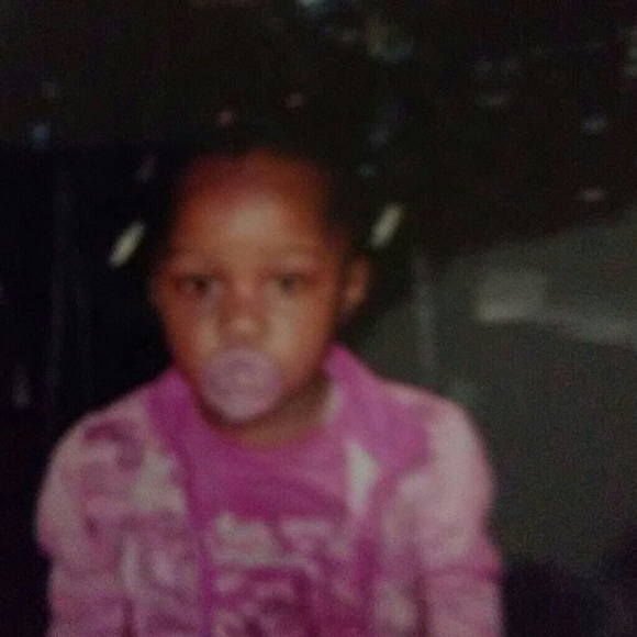 Harvey Space - Poshmark Profile Picture of Harvey Space (@harveyhobmob) on Poshmark