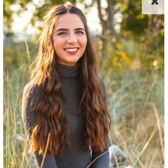 Profile Picture of Jade Greer (@jadegreer) on Poshmark