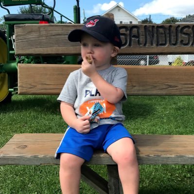 Profile Picture of Nikki Wilhelm (@Vinnysmom119) on Twitter