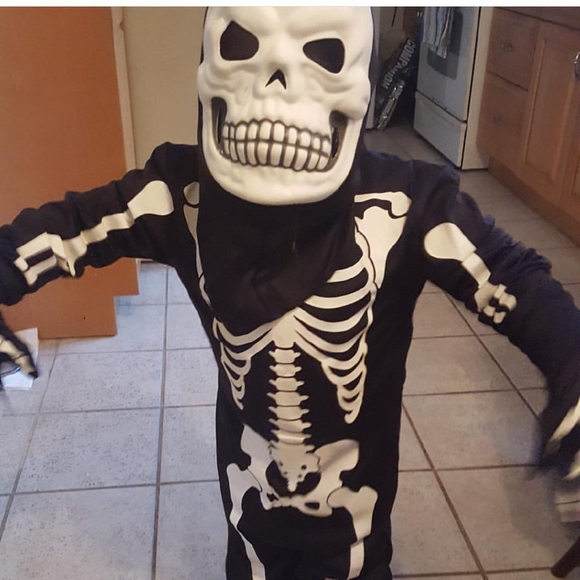 Profile Picture of Keith Meredith (@lilmonk7300) on Poshmark