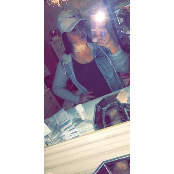 Profile Picture of Audrey Gibbs (@audreygibbs1234) on Poshmark