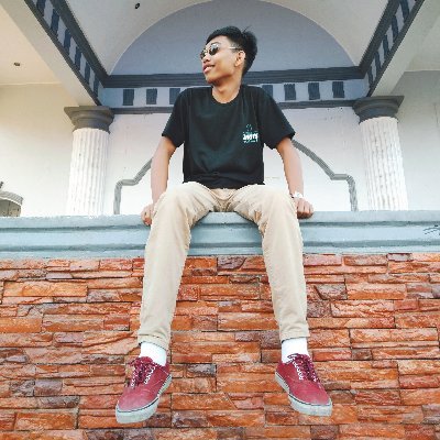 Profile Picture of John Rem Lanzanas (@JohnLanzanas) on Twitter