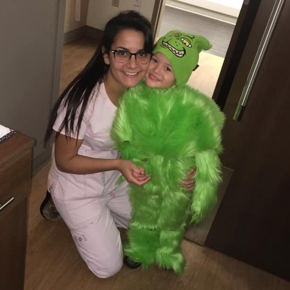 Profile Picture of Dominique Vandenheuvel (@dominiquev) on Poshmark