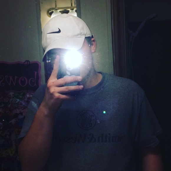 Profile Picture of Joshua Jones (@joshuajones175) on Poshmark