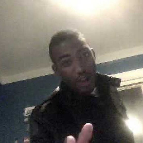 Profile Picture of Robert Daye (@kingkofiiii) on Poshmark