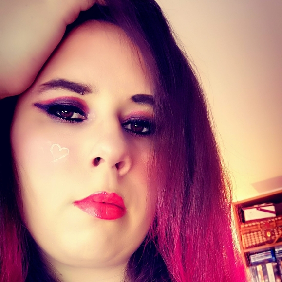 Profile Picture of Emma Carpentier (@lunavampire) on Poshmark