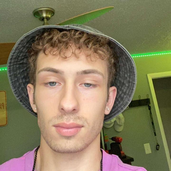 Profile Picture of jonathan snowden (@@snowmansland) on Tiktok