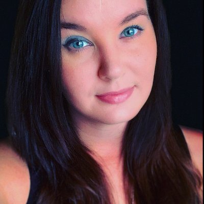 Profile Picture of Elizabeth Carlton (@WriterElli) on Twitter