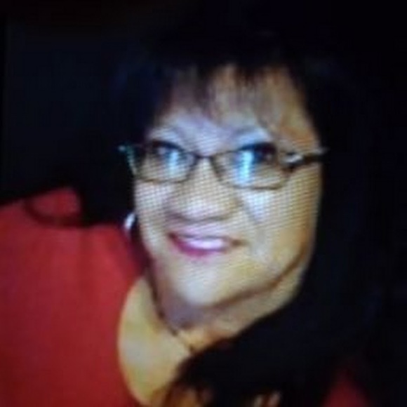 Profile Picture of Teresa Evaro (@terryevaro58) on Poshmark