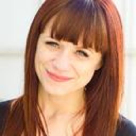 Profile Picture of Lois Peters (@loispeters10) on Poshmark