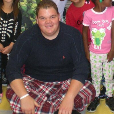 Profile Picture of Michael Troutman (@Mr__Troutman) on Twitter