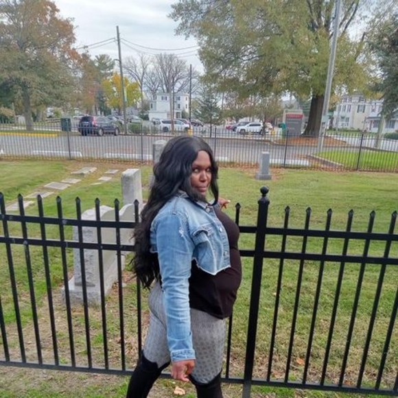 Profile Picture of Keisha Scott (@mamadew210) on Poshmark