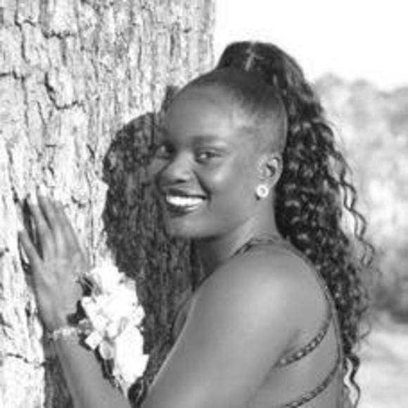 Profile Picture of Kendall Hatchett (@kendallhatchett) on Poshmark